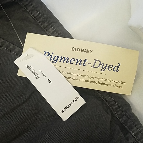 Old navy shorts - Picture 4 of 5